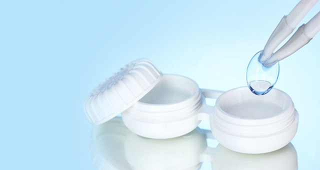 Why My Contact Lens Ripping Often? - The cap of Case